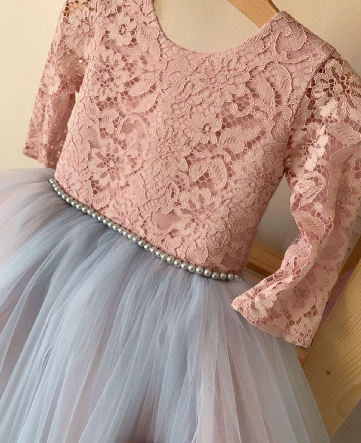 Zolindu Riley Pearls Lace Dress