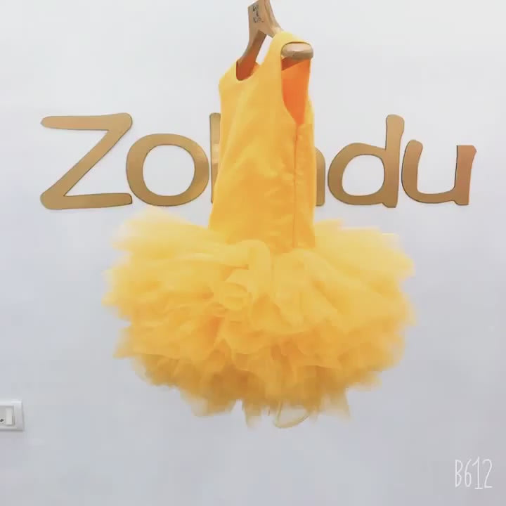 Amelie Yellow Knee length dress